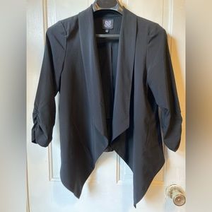 Mine black 3/4 sleeve drape front jacket. Size L, good condition.